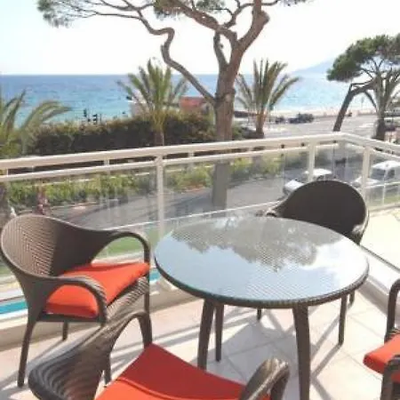 Apartment Stunning 2 Bed On The Seafront Of In A High Class Secure Building With Swimming Pool 463