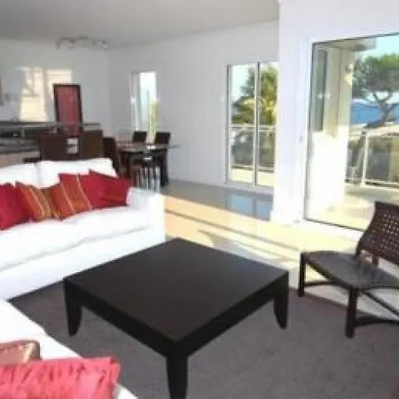 Stunning 2 Bed On The Seafront Of In A High Class Secure Building With Swimming Pool 463 Cannes